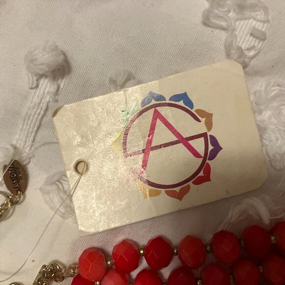 Amrita Singh Necklace - Picture 4 of 6